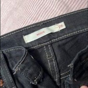 LEVI WEDGIES